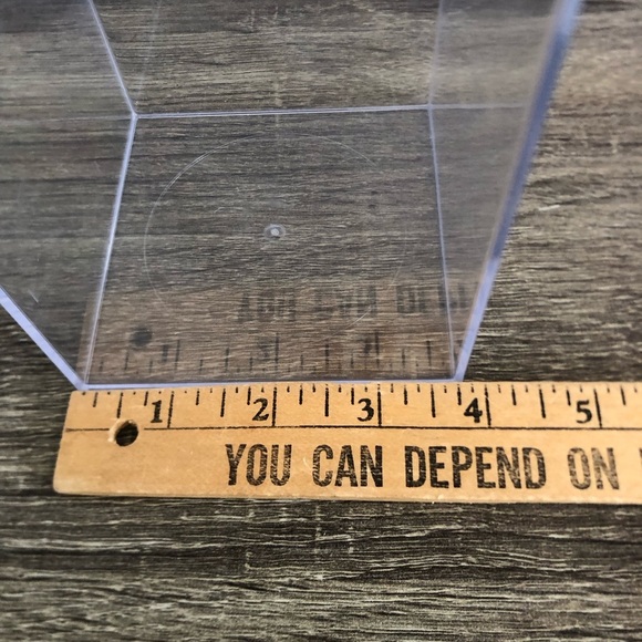 Clear Acrylic Display Box - Picture 5 of 8